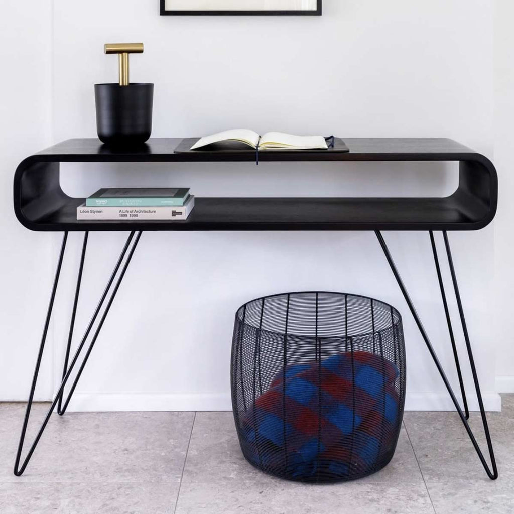 Cesta nera in metallo