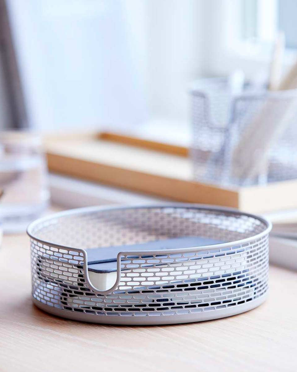 Cestino in metallo beige