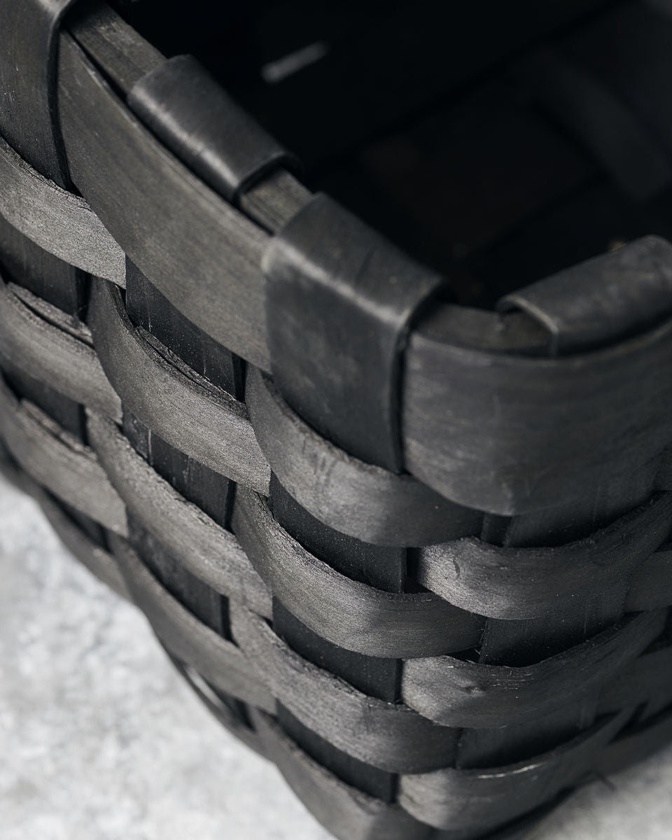 Cestino portaoggetti in legno nero