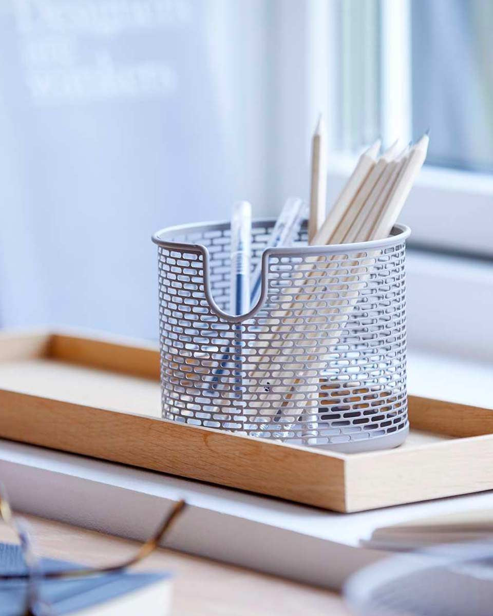 Cestino portaoggetti in metallo beige