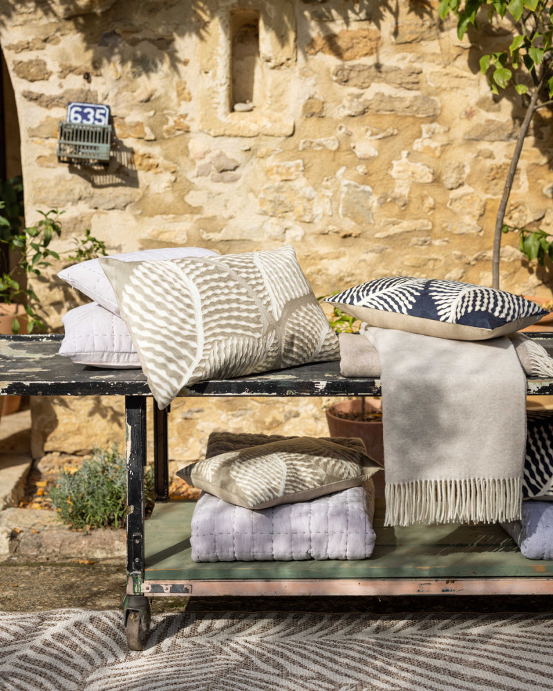 Cuscino ricamato Flora Marine 30 X 50