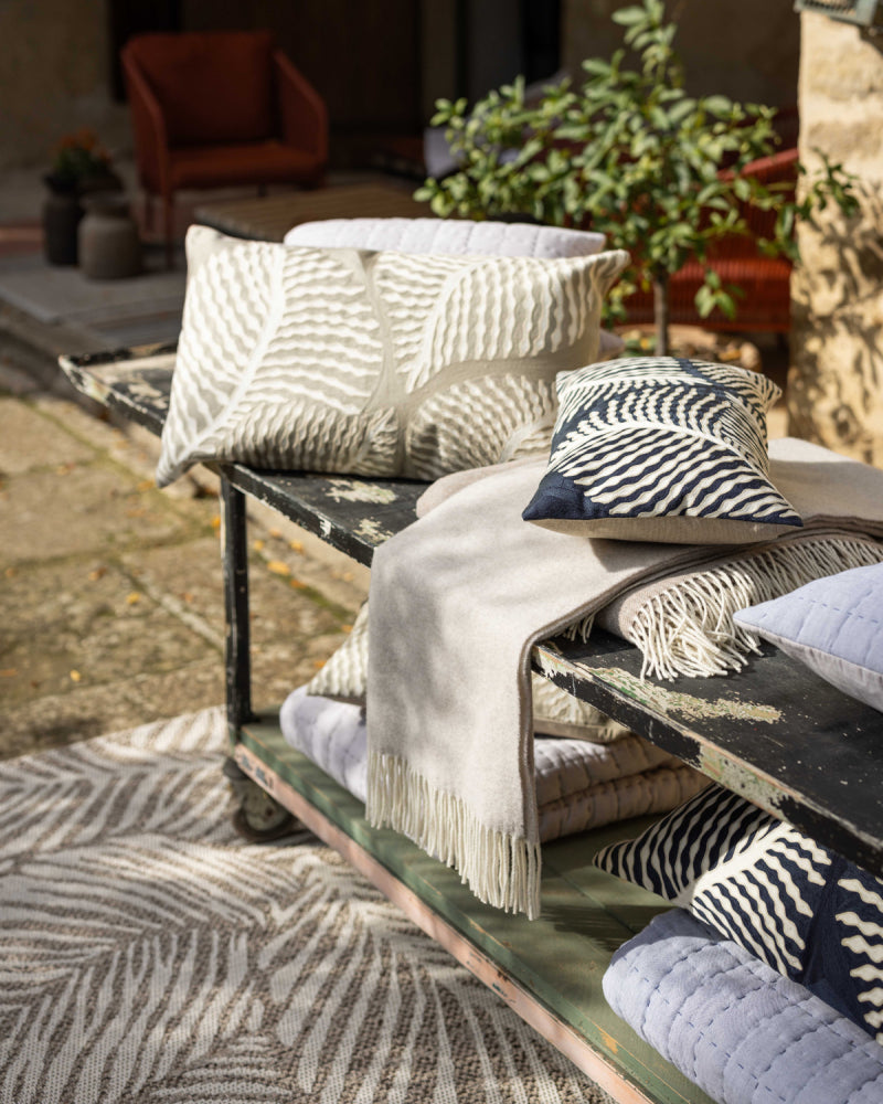 Cuscino ricamato Flora Marine 40 X 65