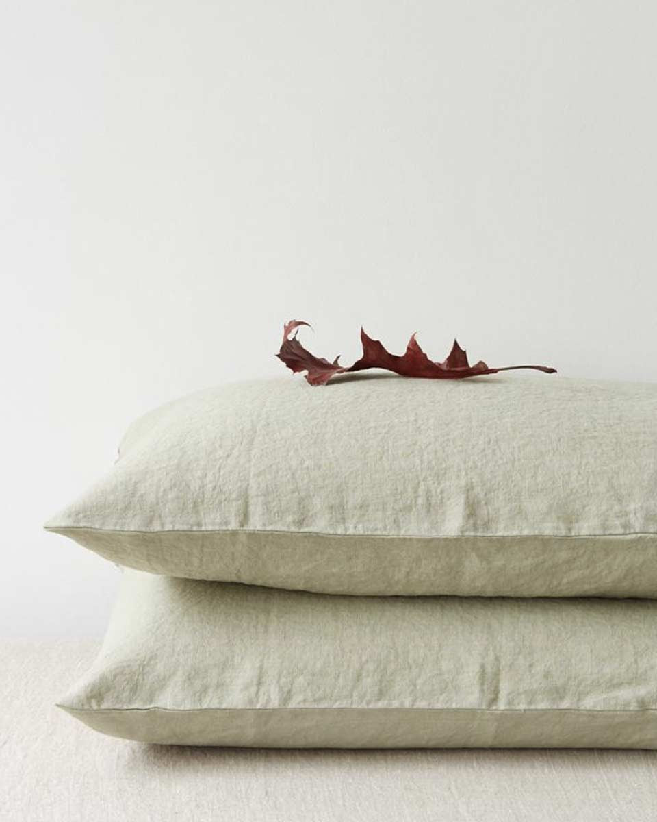 Cuscino di lino verde salvia