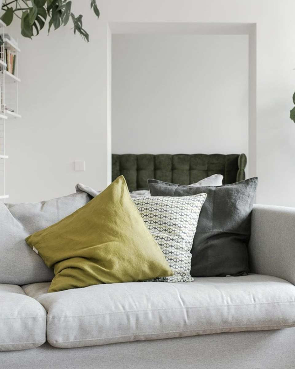 Cuscino verde in lino