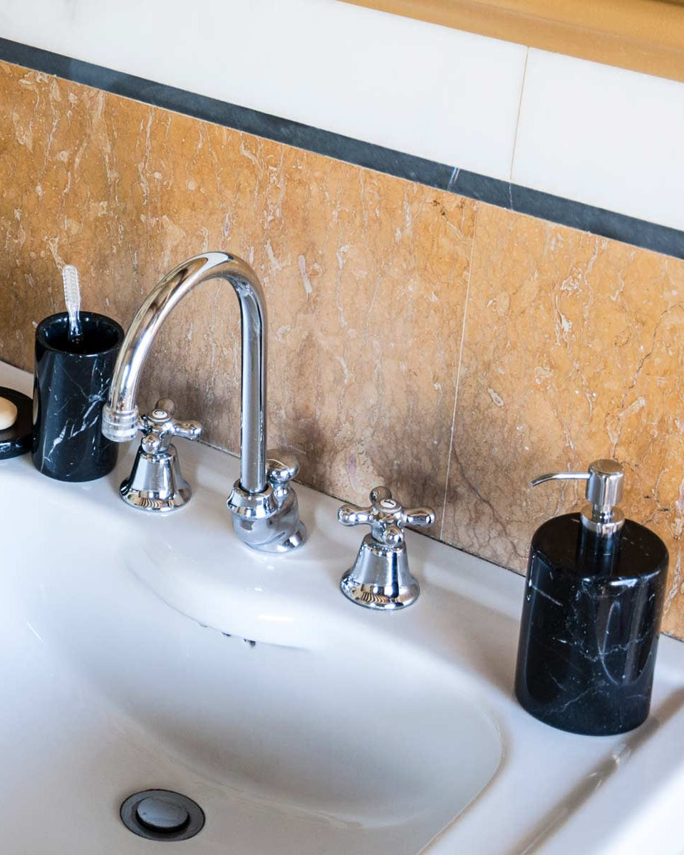 Dispenser sapone nero