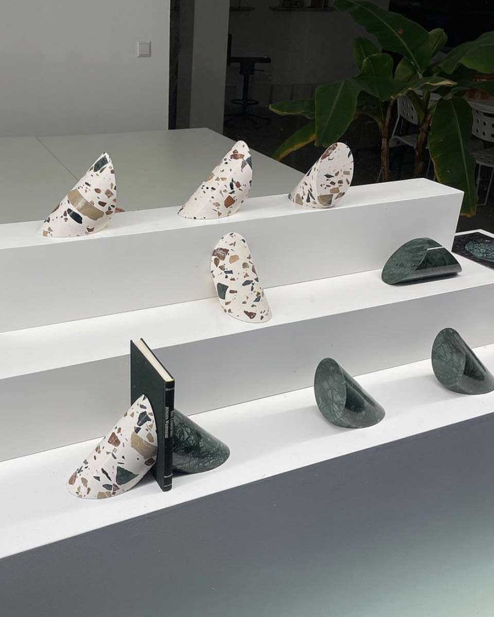 Fermalibri moderni per la tua libreria