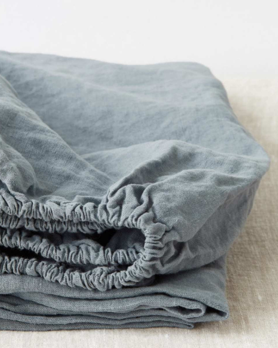 Lenzuolo di lino con angoli color azzurro polvere