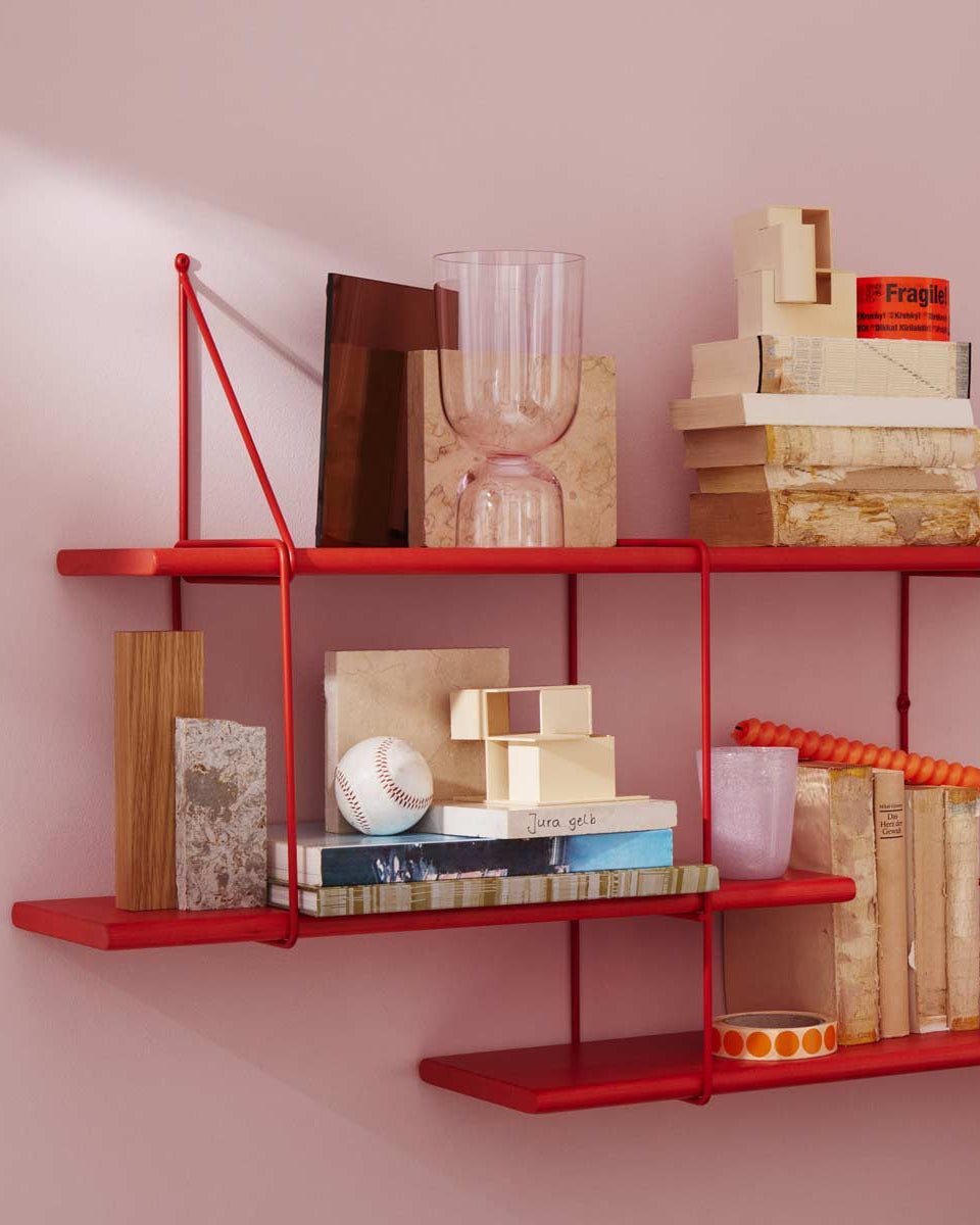 Libreria moderna rossa