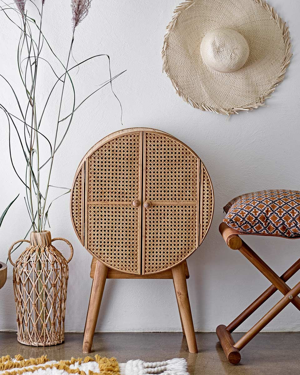 Mobiletto rotondo con antine