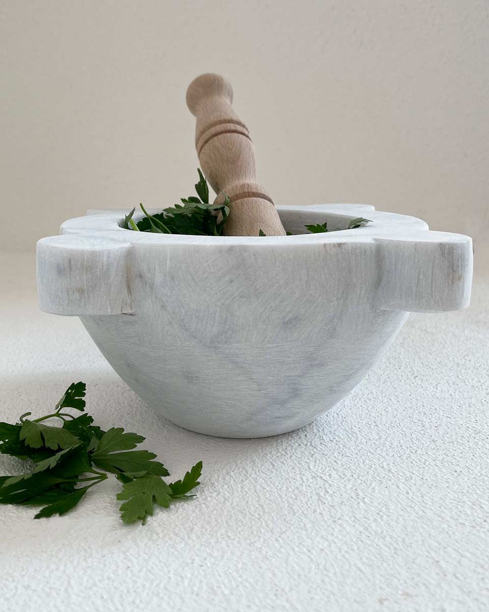 Mortaio di marmo bianco di Carrara con pestello in legno