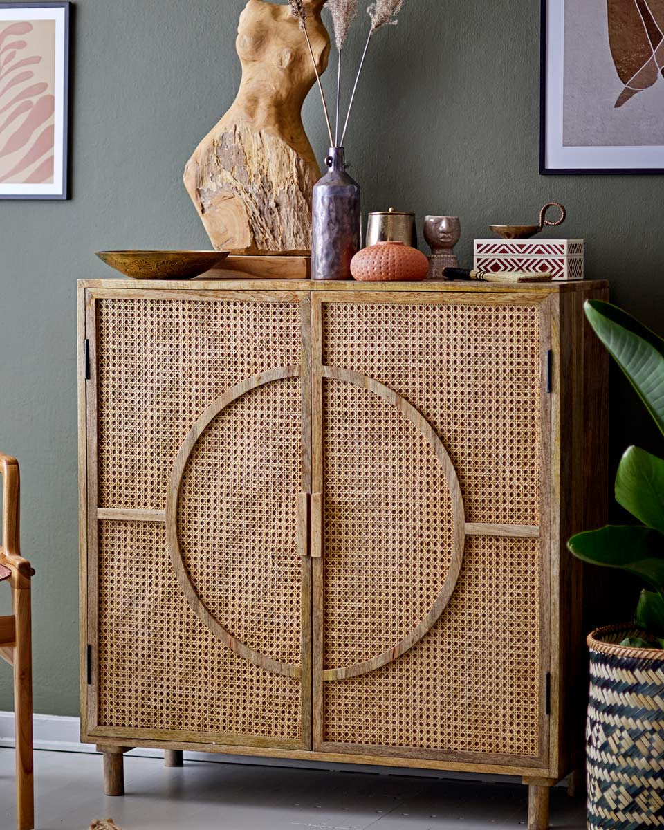 Piccola credenza in legno di mango