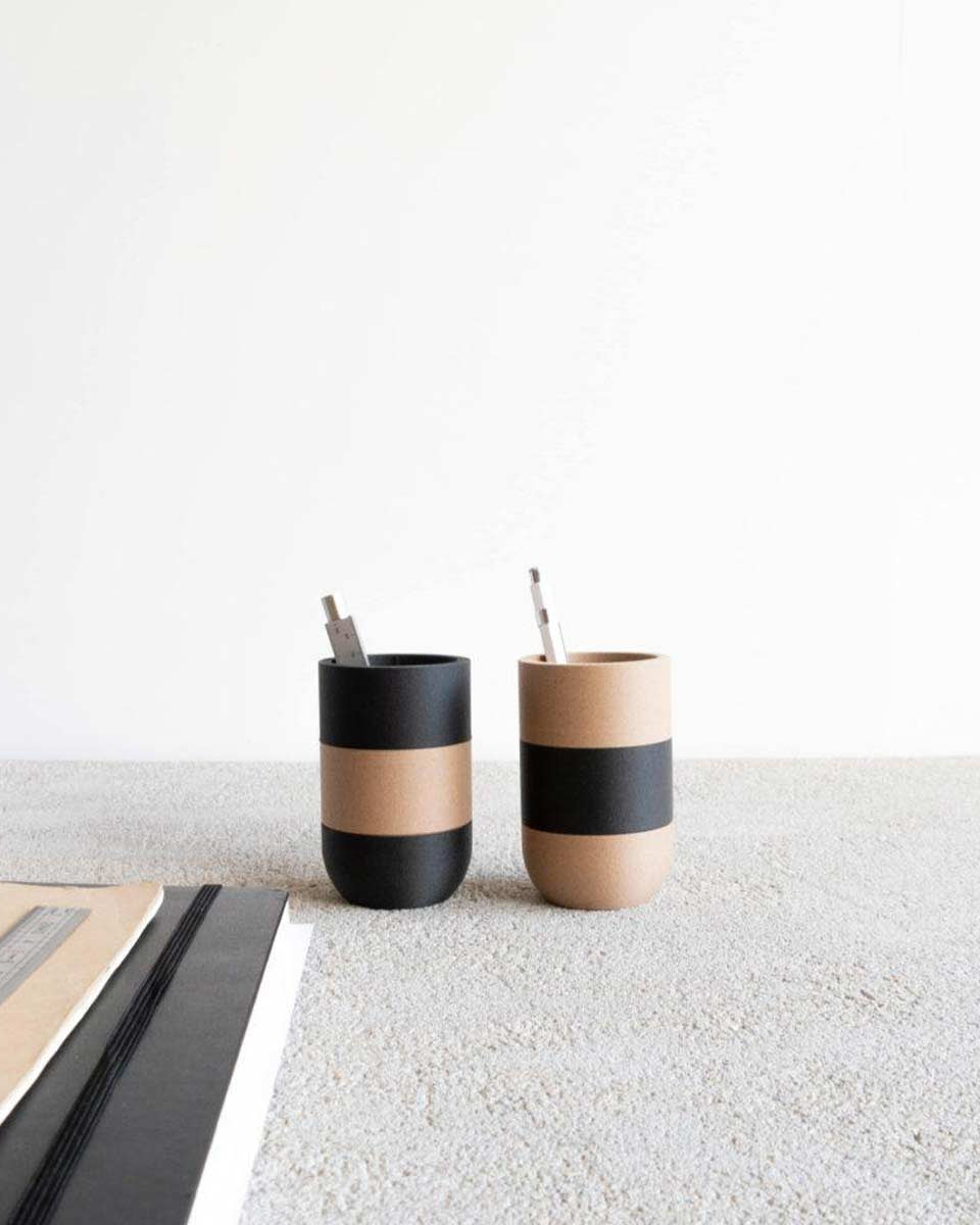 Portamatite moderno in fibra di legno