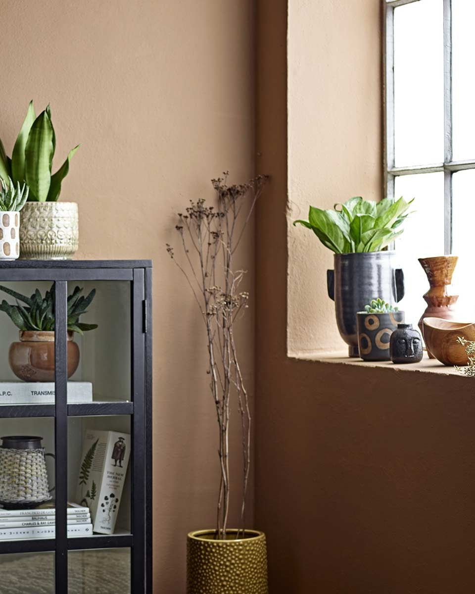 Portavaso decorativo ideale per piante grasse e piccole piante da interno.