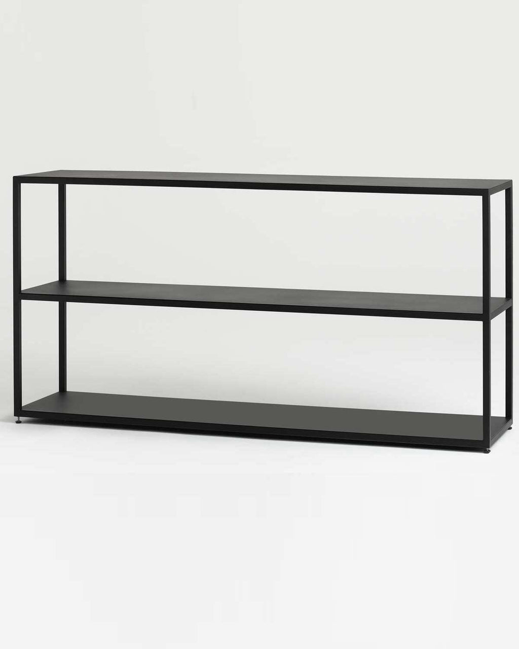 Hyller - libreria bassa in metallo nero