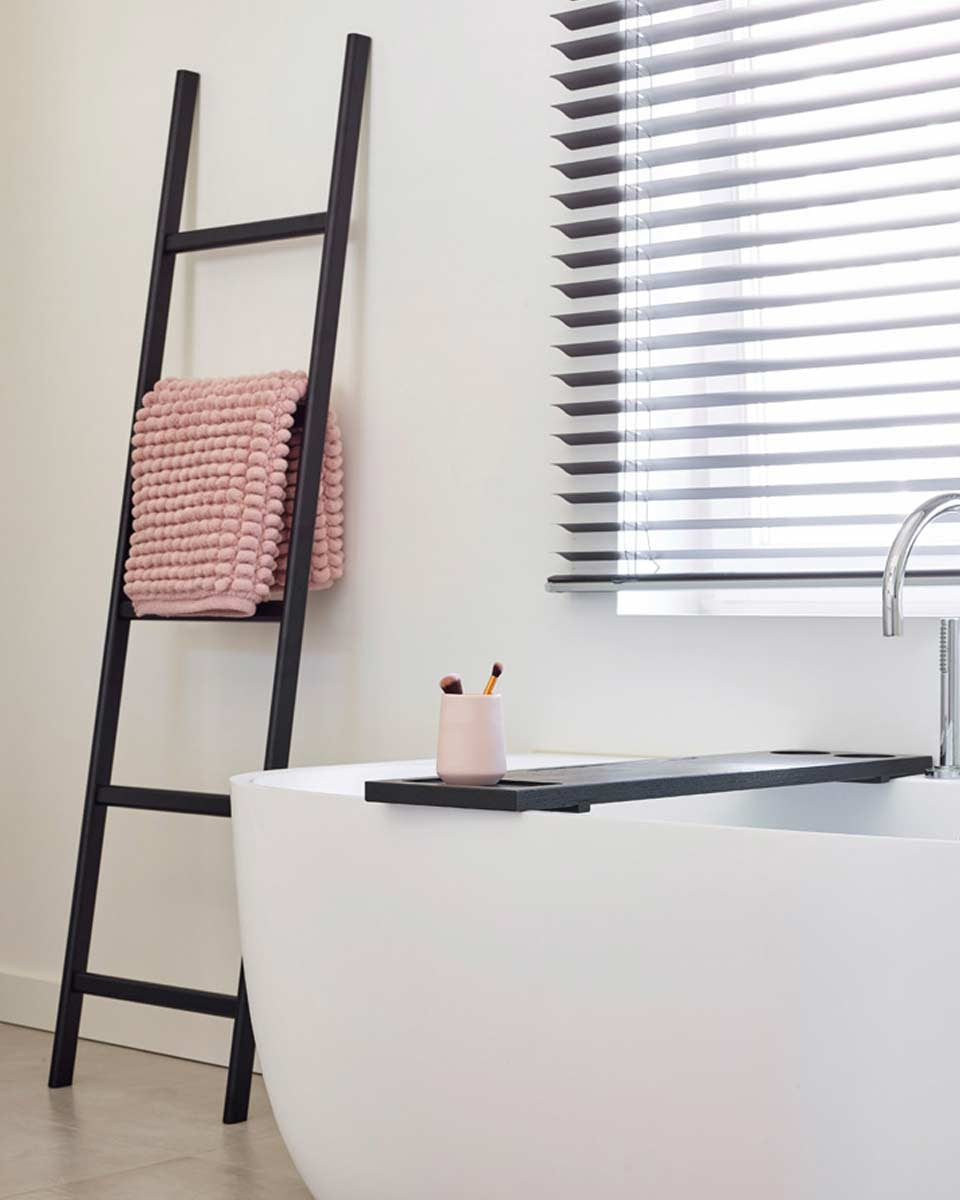 Scala porta asciugamani moderna