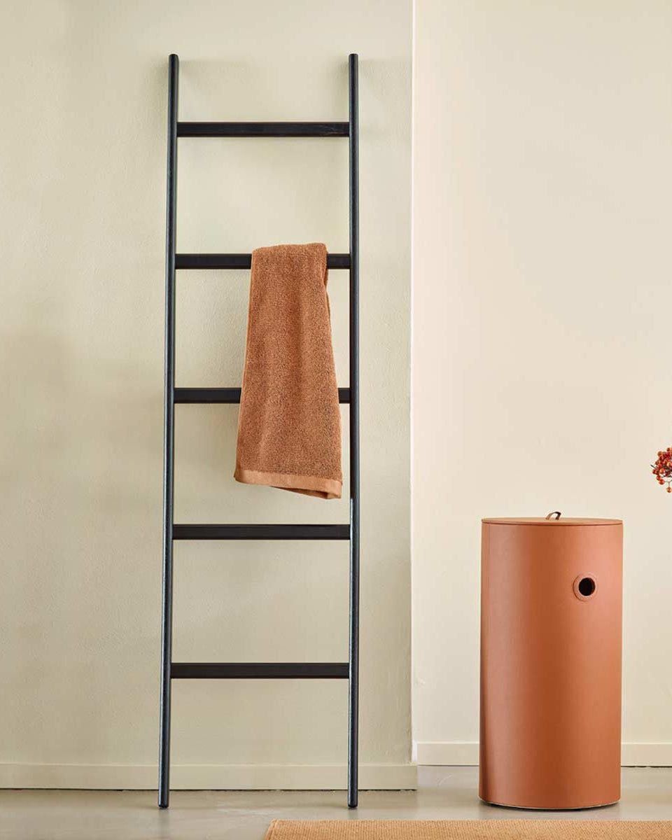 Scala porta asciugamani nera in legno