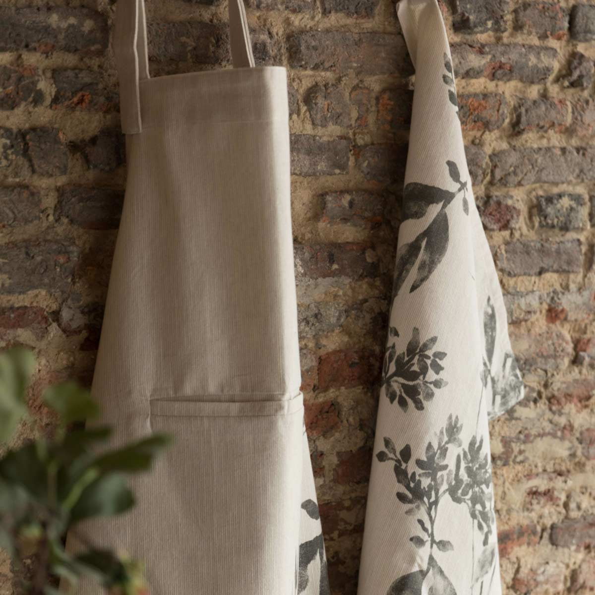 Isam - strofinaccio da cucina in cotone, fantasia floreale, 50 X 70