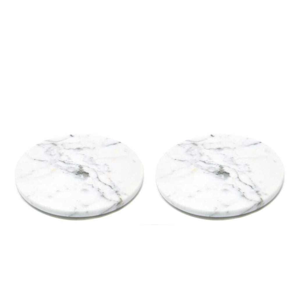 Scegli accessori di design per la tavola: scopri il set di due sottobicchieri in marmo bianco di FiammettaV