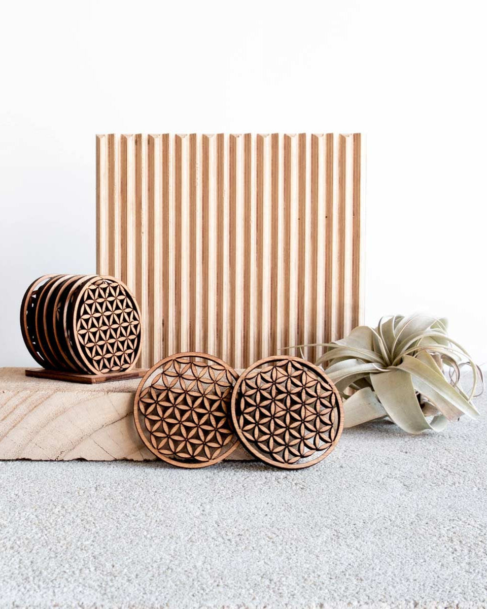 Sottobicchieri in legno intagliato con disegno motivo giapponese