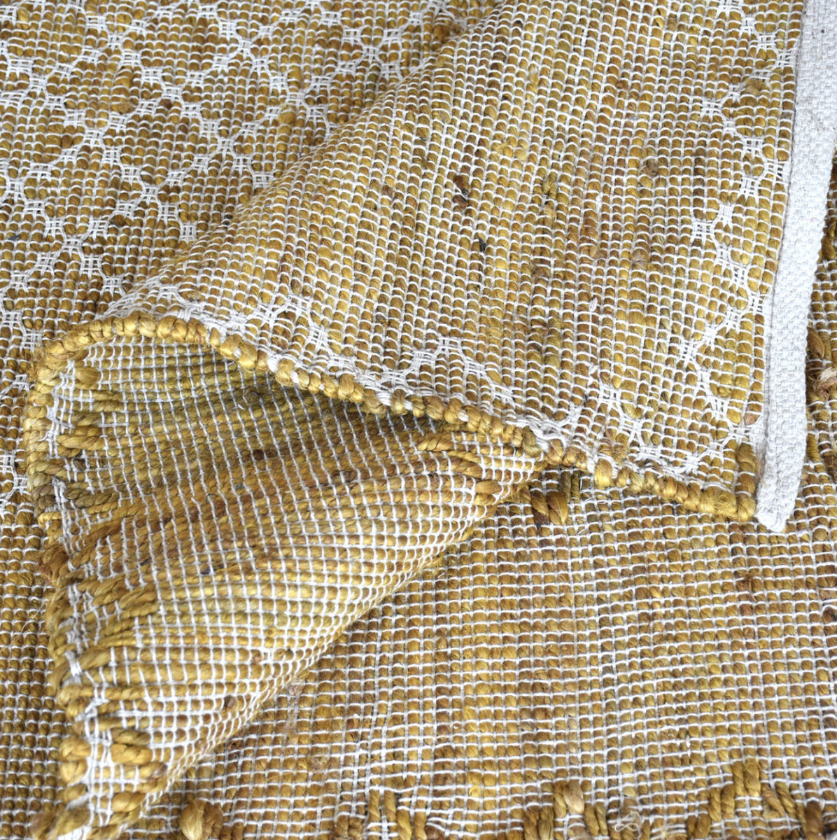 Tappeto moderno giallo