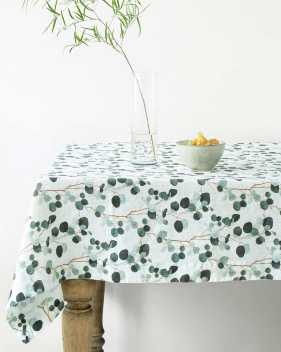 Tovaglia in lino bianco fantasia foglie di eucalipto