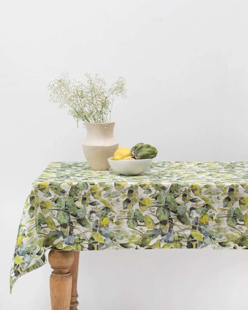 Tovaglia in puro lino con stampa foglie verdi