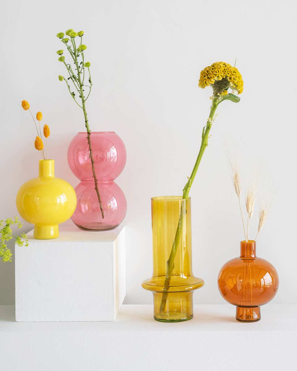 Vasi colorati in vetro riciclato