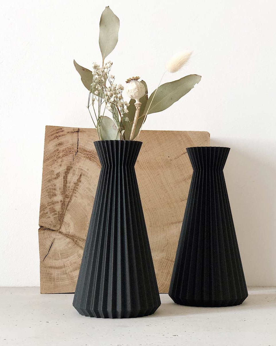 Vaso di design che ricorda gli origami giapponesi