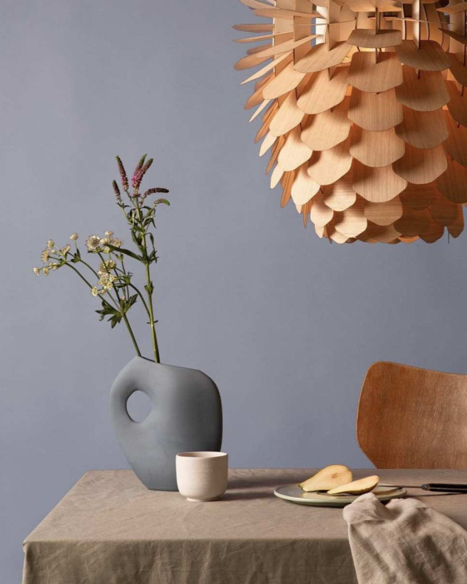 Vaso di design in ceramica azzurro polvere