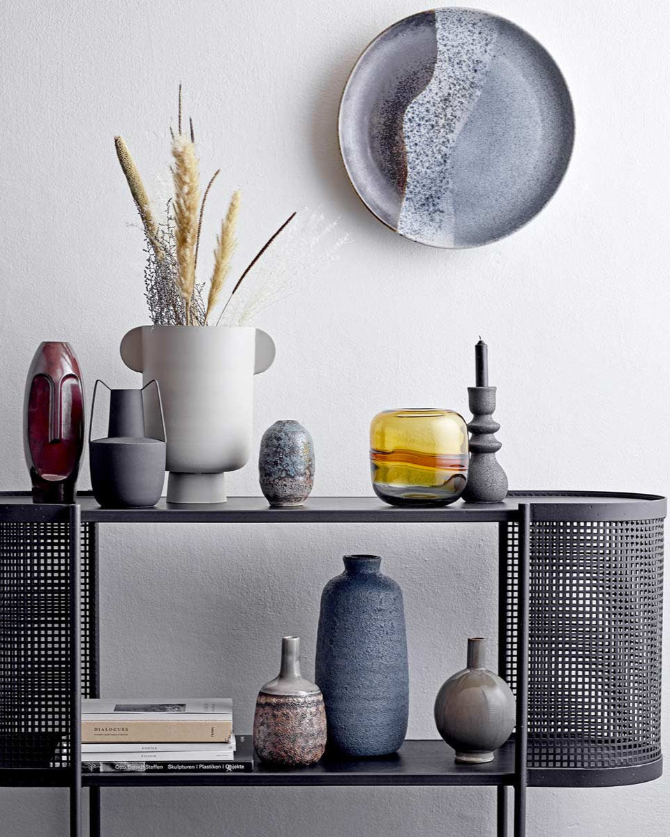 vaso in vetro giallo e trasparente