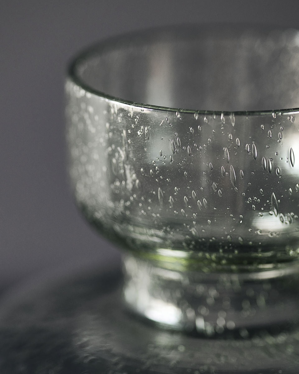 Vaso scultoreo in vetro verde