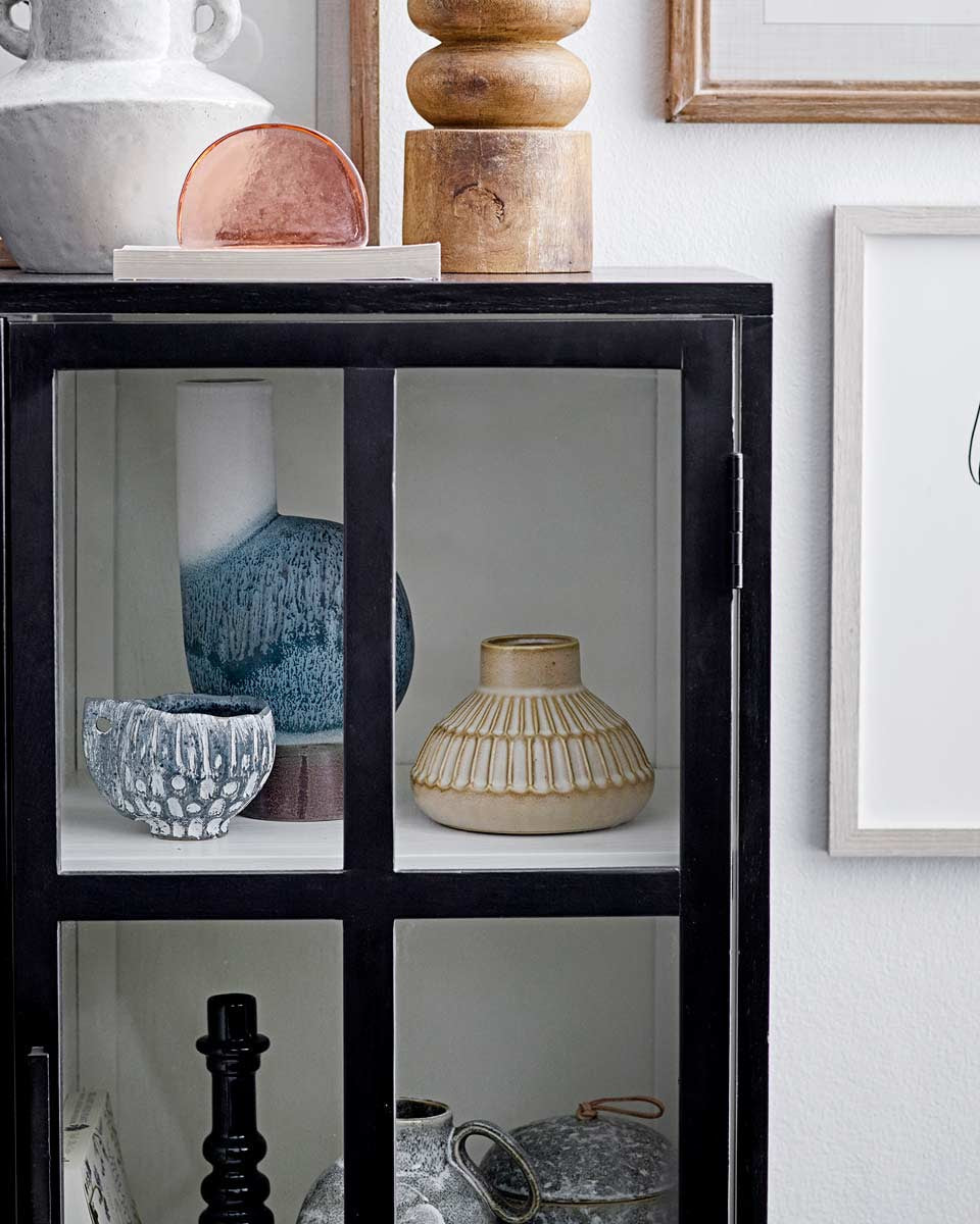 Vetrinetta moderna nera