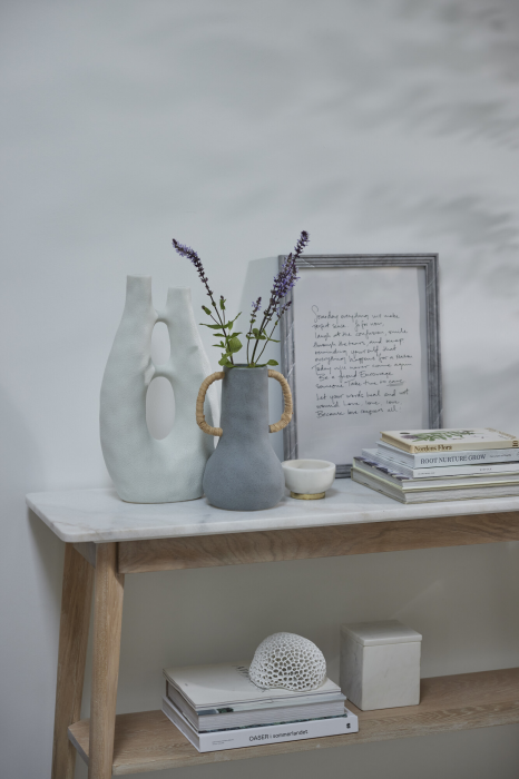 Vaso moderno Ayla in ceramica boanca - Lene Bjerre - LivingDecò